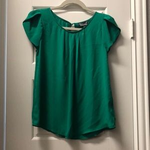 Women’s, petite, petal sleeve top